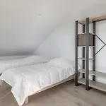 Maison Familiale à 400m De La Pour 8, *