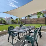 Maison Familiale à 400m De La Pour 8, Casa de Férias *