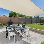 בית נופש Maison Familiale A 400m De La Pour 8, פורניק