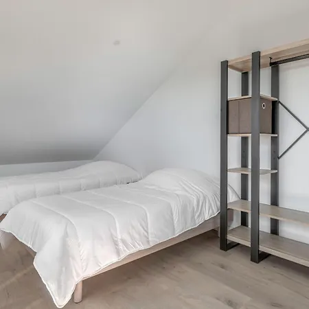 Maison Familiale A 400m De La Pour 8, *