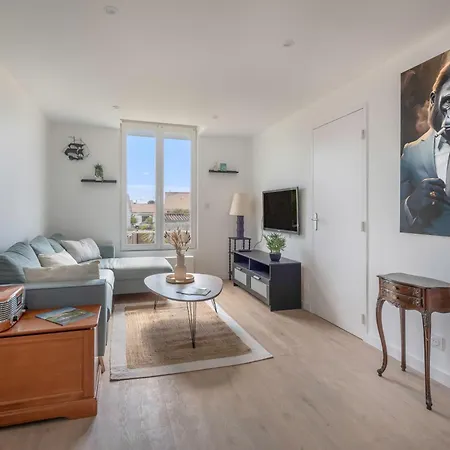 Maison Familiale A 400m De La Pour 8, *