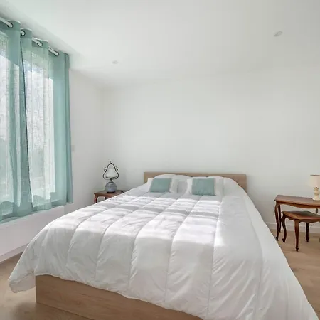 Maison Familiale A 400m De La Pour 8, *