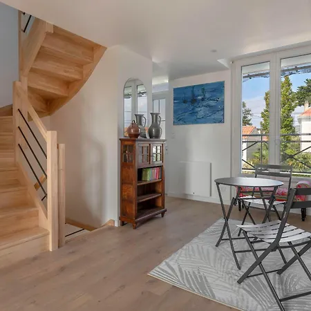 Maison Familiale A 400m De La Pour 8, بيت للعطل بورنيك