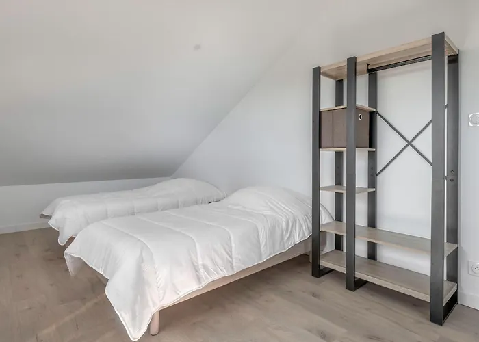 Maison Familiale A 400m De La Pour 8, *