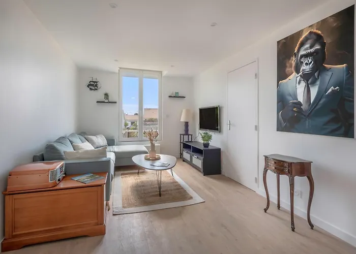 Maison Familiale A 400m De La Pour 8, *