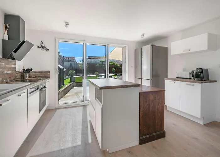 Maison Familiale A 400m De La Pour 8, Prázdninový dům *