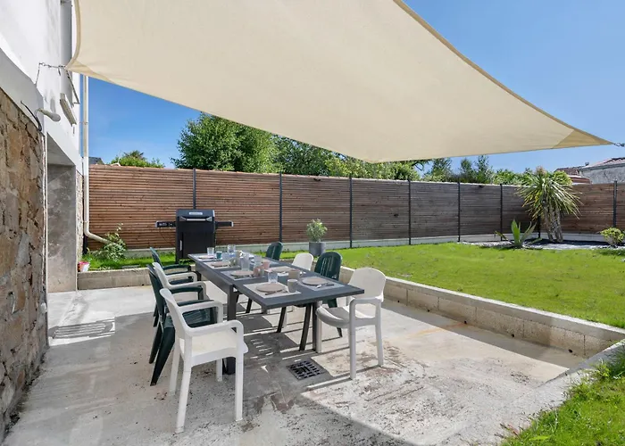 بيت للعطل Maison Familiale A 400m De La Pour 8, بورنيك